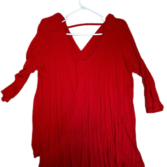 Chic Red V-Neck Women's Blouse - Picture 4 of 4